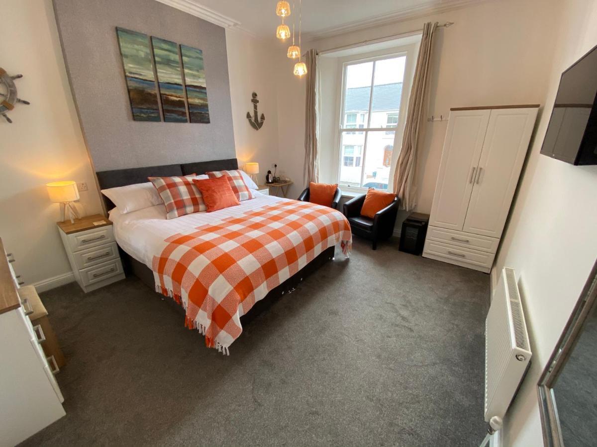 Coach Guest House Tenby Zewnętrze zdjęcie